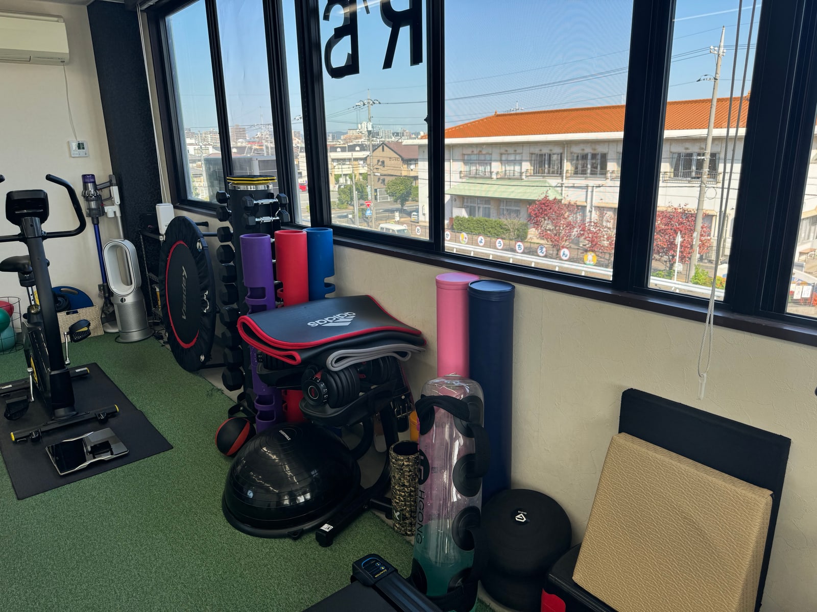 REP'S Personal Training Gymのマシンやトレーニング器具